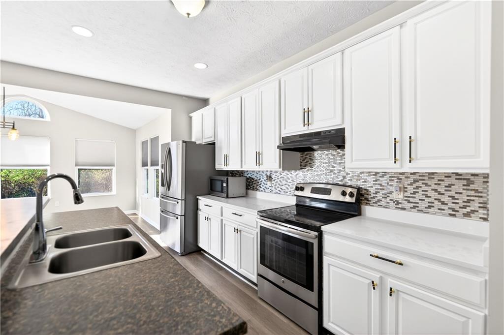 403 McCormick Road McKees Rocks, PA 15136 - Photo 13 of 49