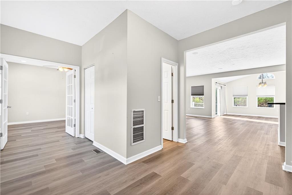 403 McCormick Road McKees Rocks, PA 15136 - Photo 2 of 49