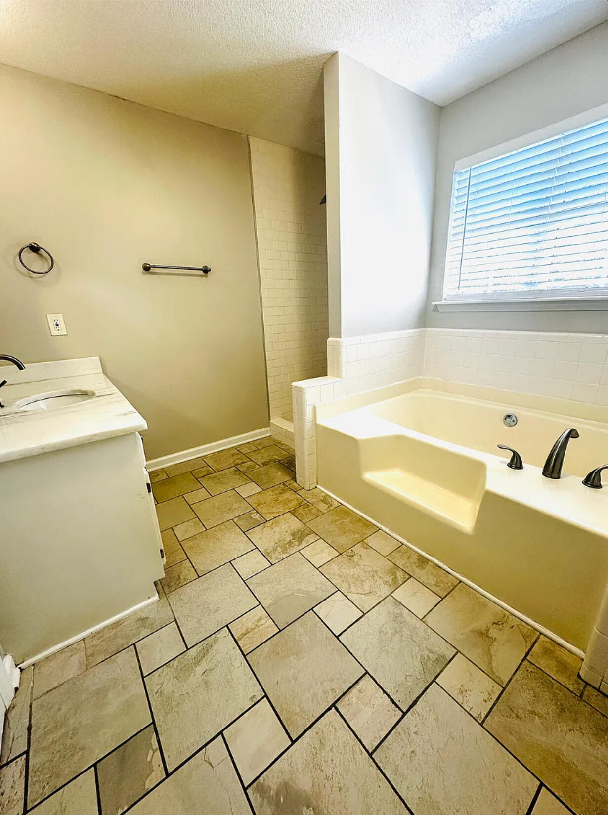 322 Timberidge Drive Augusta, GA 30907 - Photo 10 of 13 IMG_4203