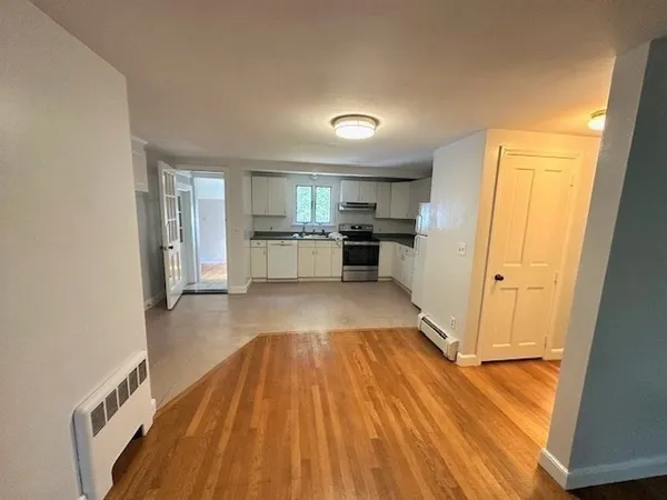 $3,200 | 34 Coyne Road, Unit 1, Waban, MA 02468
