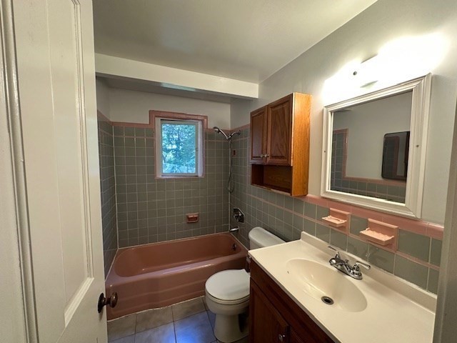 34 Coyne Road, Unit 1 Newton, MA 02468 - Photo 7 of 16