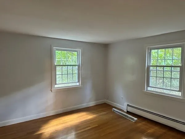 $3,200 | 34 Coyne Road, Unit 1, Waban, MA 02468