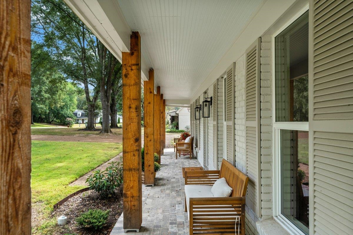 281 Briarbrook Cove Collierville, TN 38017 - Photo 5 of 33