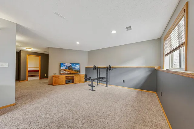 $319,900 | 885 Lee Street Northeast, Owatonna, MN 55060