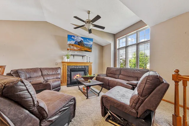 $319,900 | 885 Lee Street Northeast, Owatonna, MN 55060