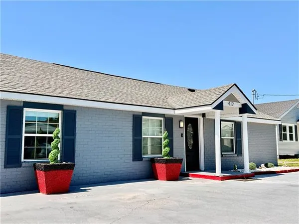 $2,400 | 412 Avenue G, Marrero, LA 70072