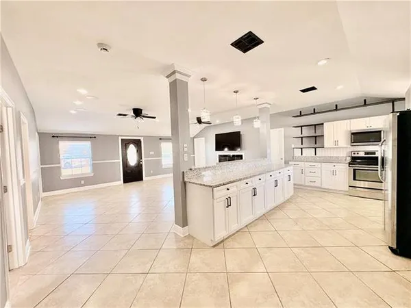 $2,400 | 412 Avenue G, Marrero, LA 70072