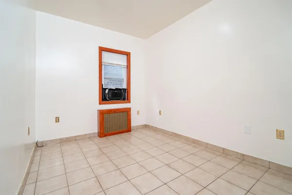 $3,000 | 724 17th Street, Union City, NJ 07087