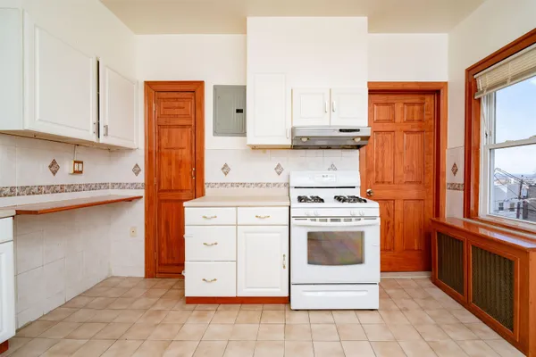 $3,000 | 724 17th Street, Union City, NJ 07087