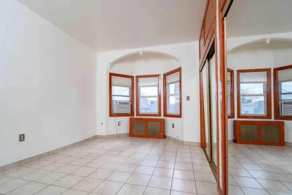 $3,000 | 724 17th Street, Union City, NJ 07087