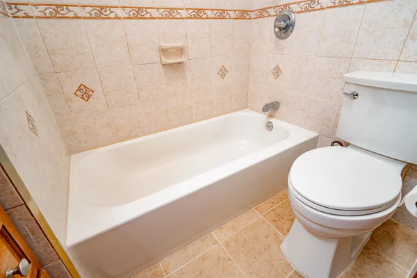 $3,000 | 724 17th Street, Union City, NJ 07087