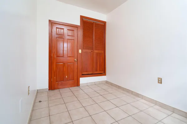 $3,000 | 724 17th Street, Union City, NJ 07087