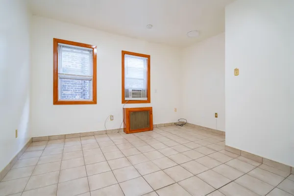 $3,000 | 724 17th Street, Union City, NJ 07087