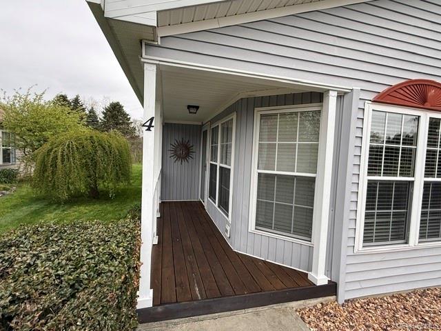 4 Delray Circle Poughkeepsie, NY 12603 - Photo 2 of 29 Front porch