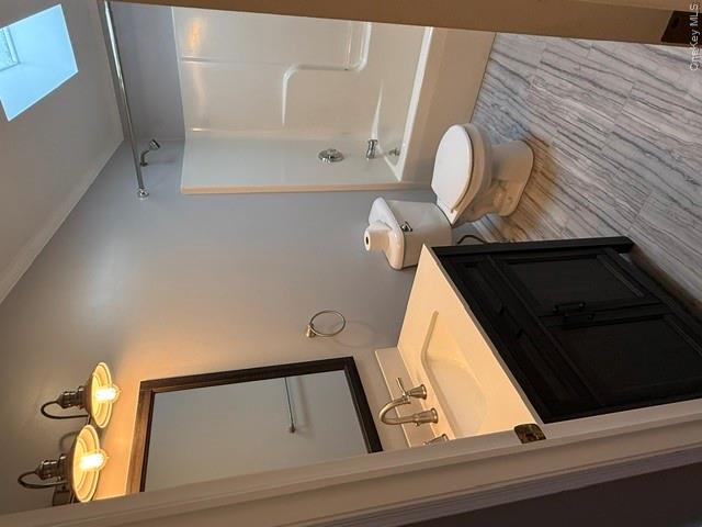 4 Delray Circle Poughkeepsie, NY 12603 - Photo 9 of 29 Hall way bathroom