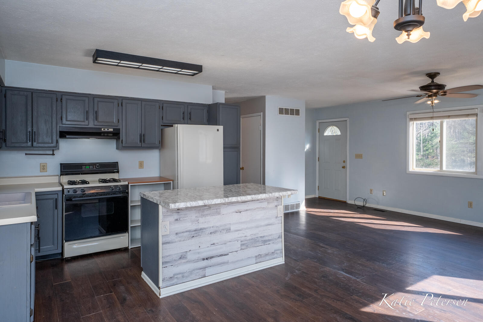 3501 15 Mile Road Northeast Cedar Springs, MI 49319 - Photo 8 of 34 3501 15 Mile-05