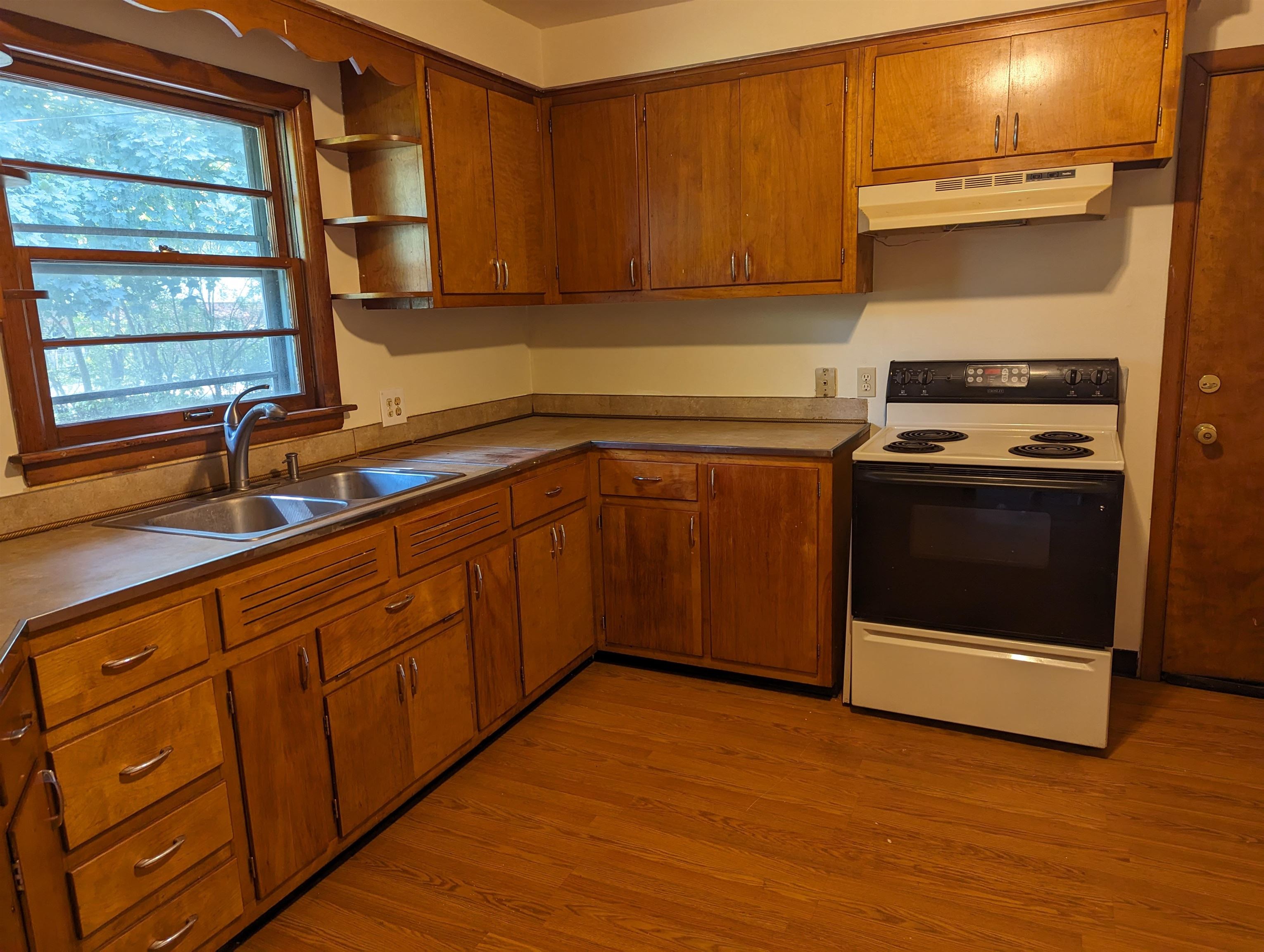 1212 Halsted Road Rockford, IL 61103 - Photo 5 of 12 Gallery Image 5