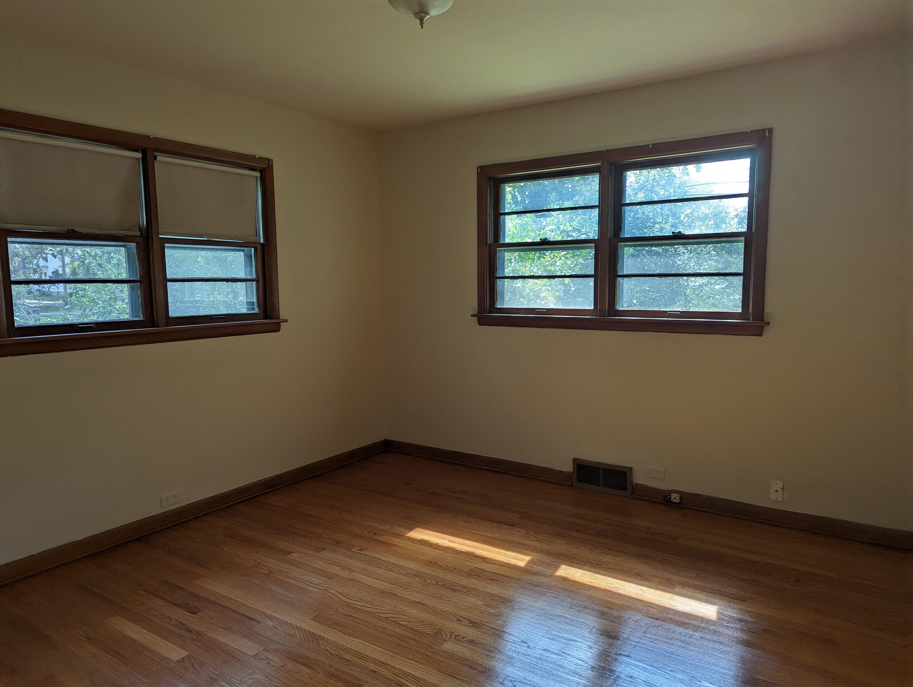 1212 Halsted Road Rockford, IL 61103 - Photo 9 of 12 Gallery Image 9