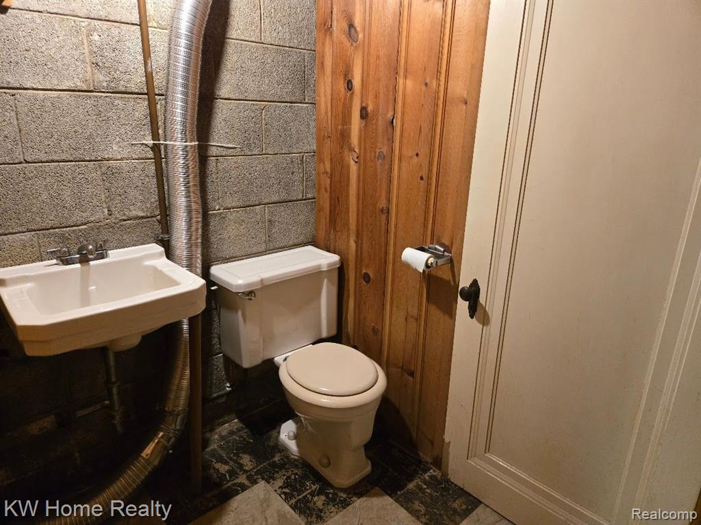 28401 Hawberry Road Farmington Hills, MI 48331 - Photo 29 of 34