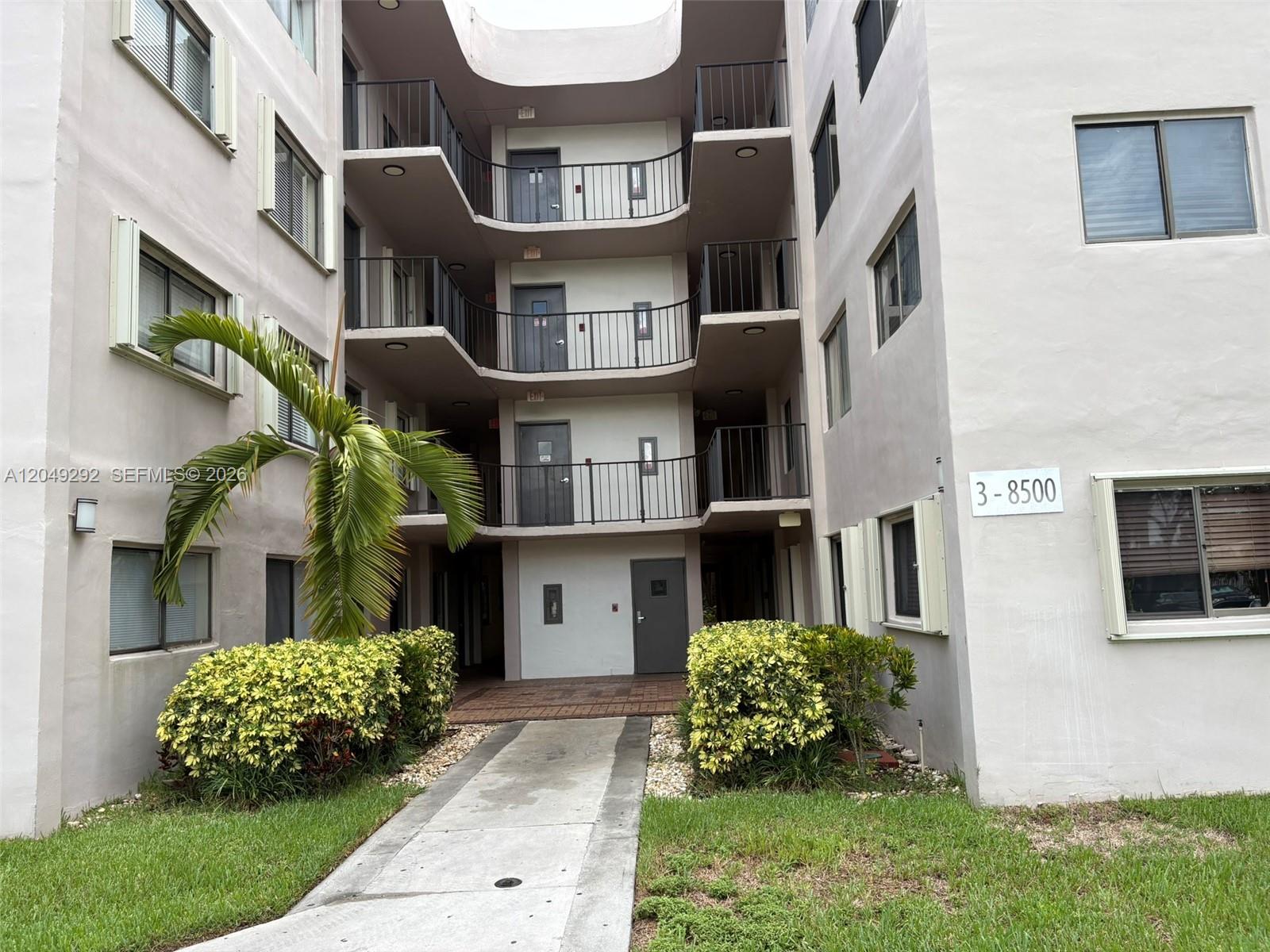 8500 Southwest 133rd Avenue Road, Unit 422 Miami, FL 33183 - Photo 1 of 20