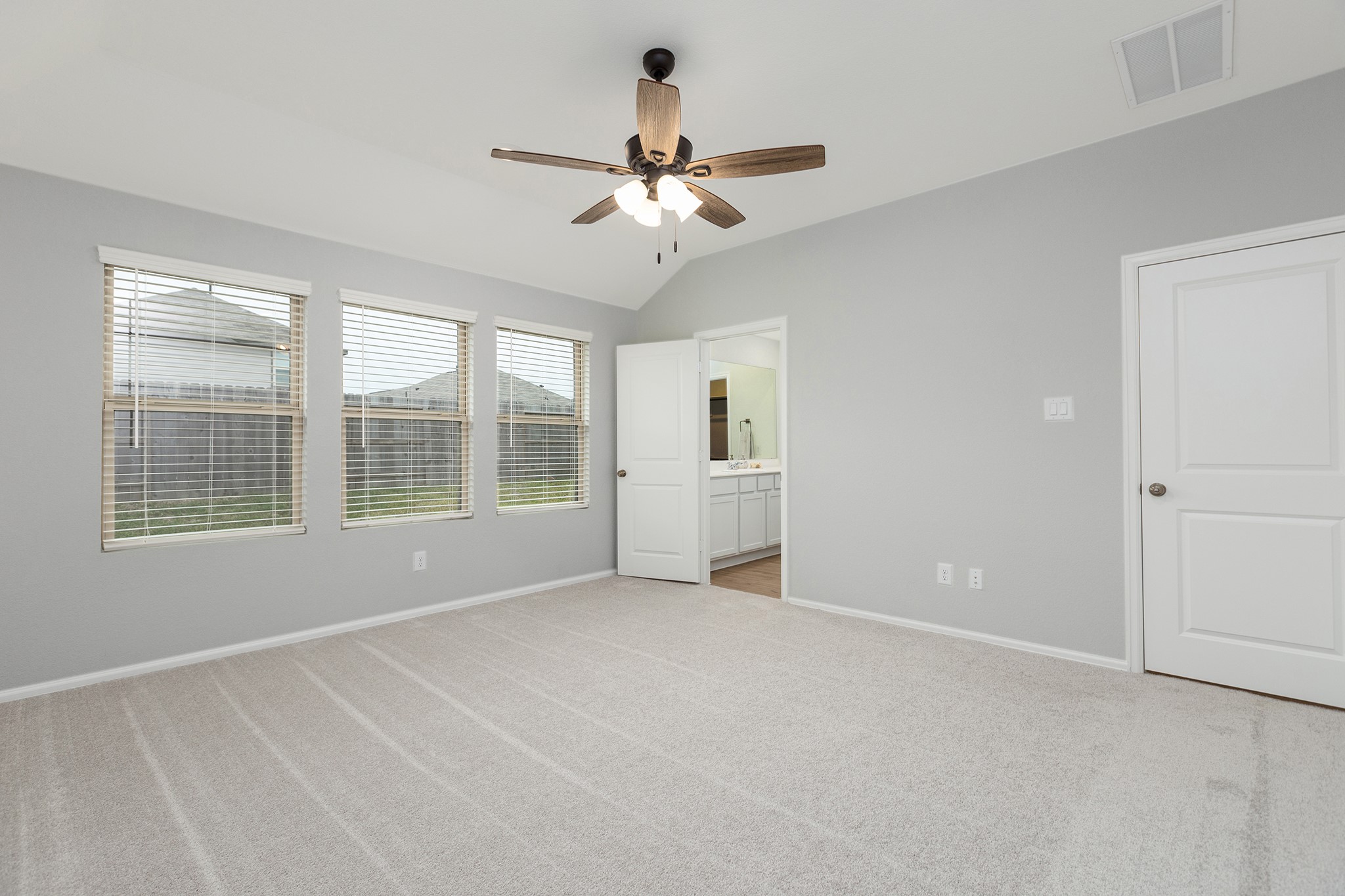 6327 Arcadia Sound Lane Houston, TX 77365 - Photo 15 of 33 a view of an empty room with a window