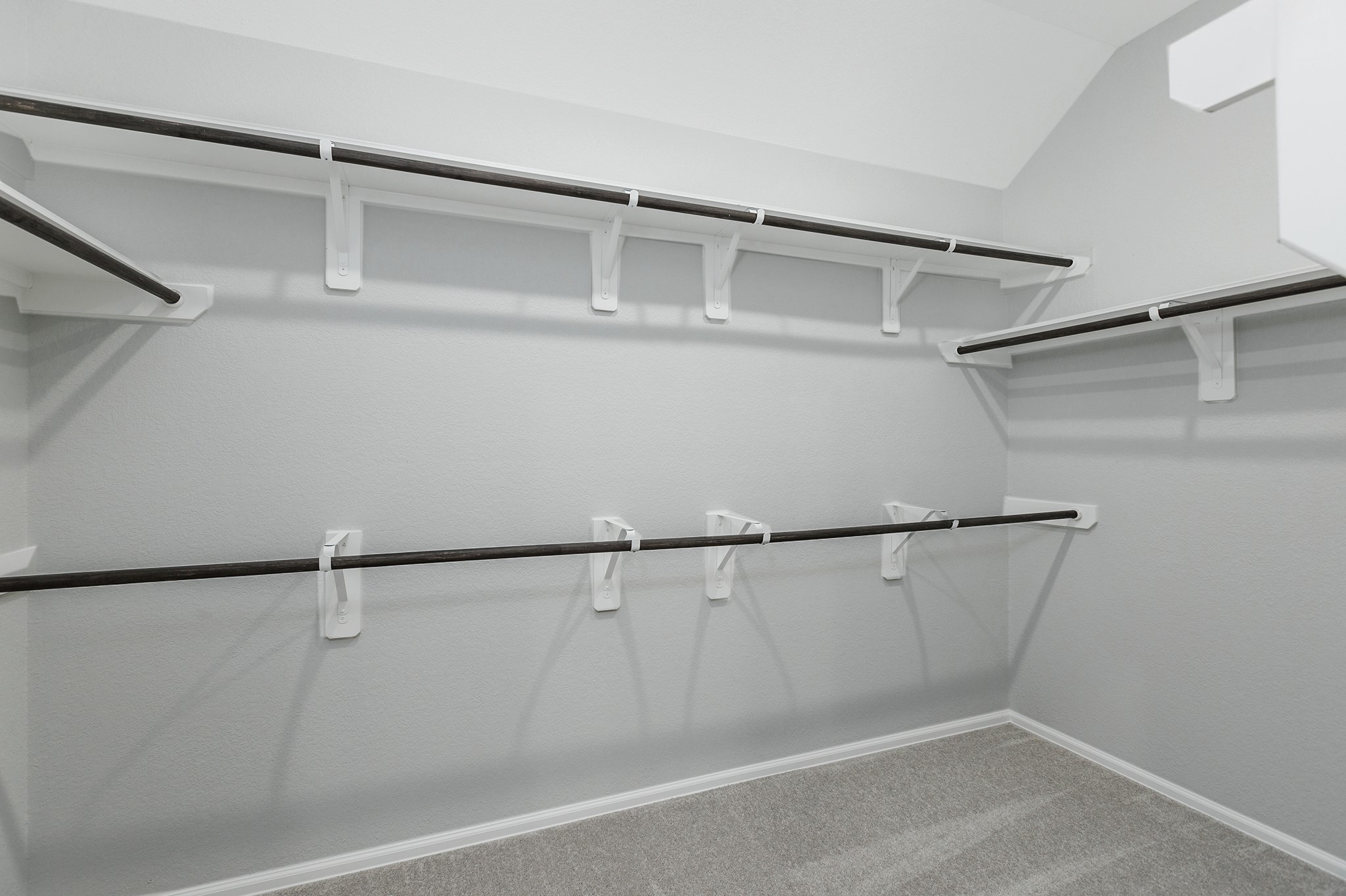 6327 Arcadia Sound Lane Houston, TX 77365 - Photo 18 of 33 a view of walk in closet