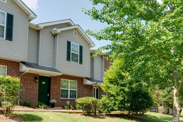 $1,700 | 104 Waterview Drive, Hendersonville, TN 37075