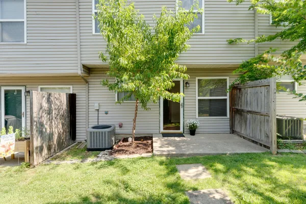 $1,700 | 104 Waterview Drive, Hendersonville, TN 37075