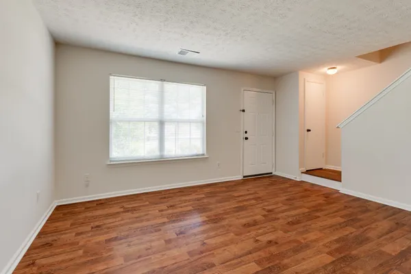 $1,700 | 104 Waterview Drive, Hendersonville, TN 37075