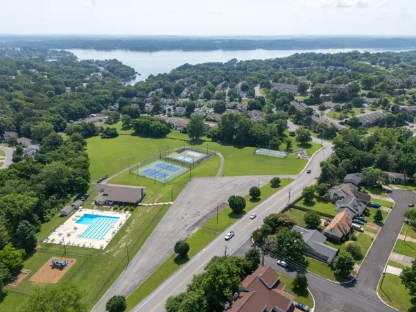 $1,700 | 104 Waterview Drive, Hendersonville, TN 37075