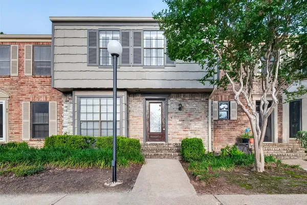 $2,650 | 7505 Memorial Woods Drive, Unit 24, Houston, TX 77024