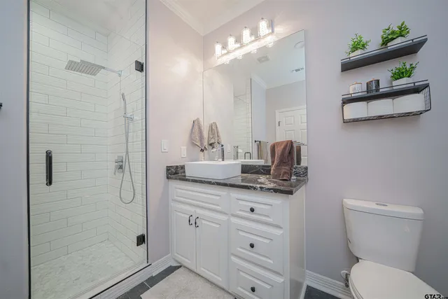 $1,995,000 | 145 Private Road, Pittsburg, TX 75686