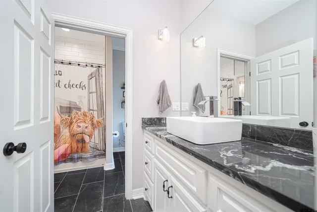 $1,995,000 | 145 Private Road, Pittsburg, TX 75686