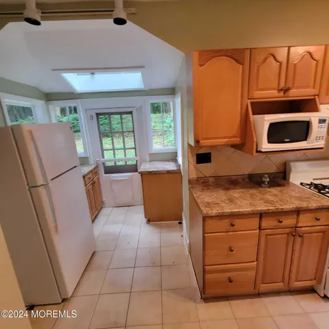 $2,900 | 63 Reids Hill Road, Morganville, NJ 07751