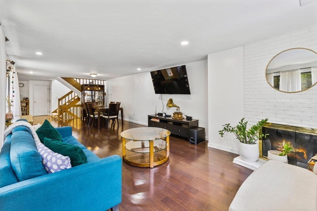 60 East Bluff Road, Unit 60 Ashland, MA 01721 - Photo 4 of 38 Gallery Image 4