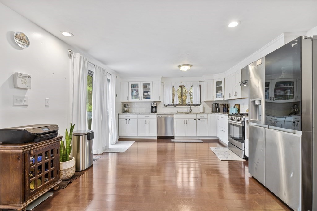 60 East Bluff Road, Unit 60 Ashland, MA 01721 - Photo 8 of 38 Gallery Image 8