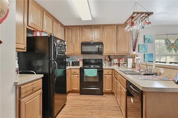 $1,850 | 1803 South College Avenue, Bryan, TX 77801