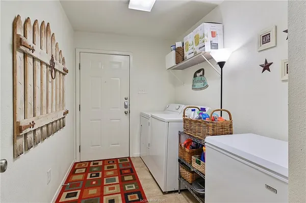 $1,850 | 1803 South College Avenue, Bryan, TX 77801