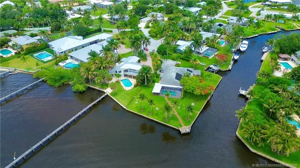 $2,995,000 | 1910 Northwest Cove Circle, Stuart, FL 34994