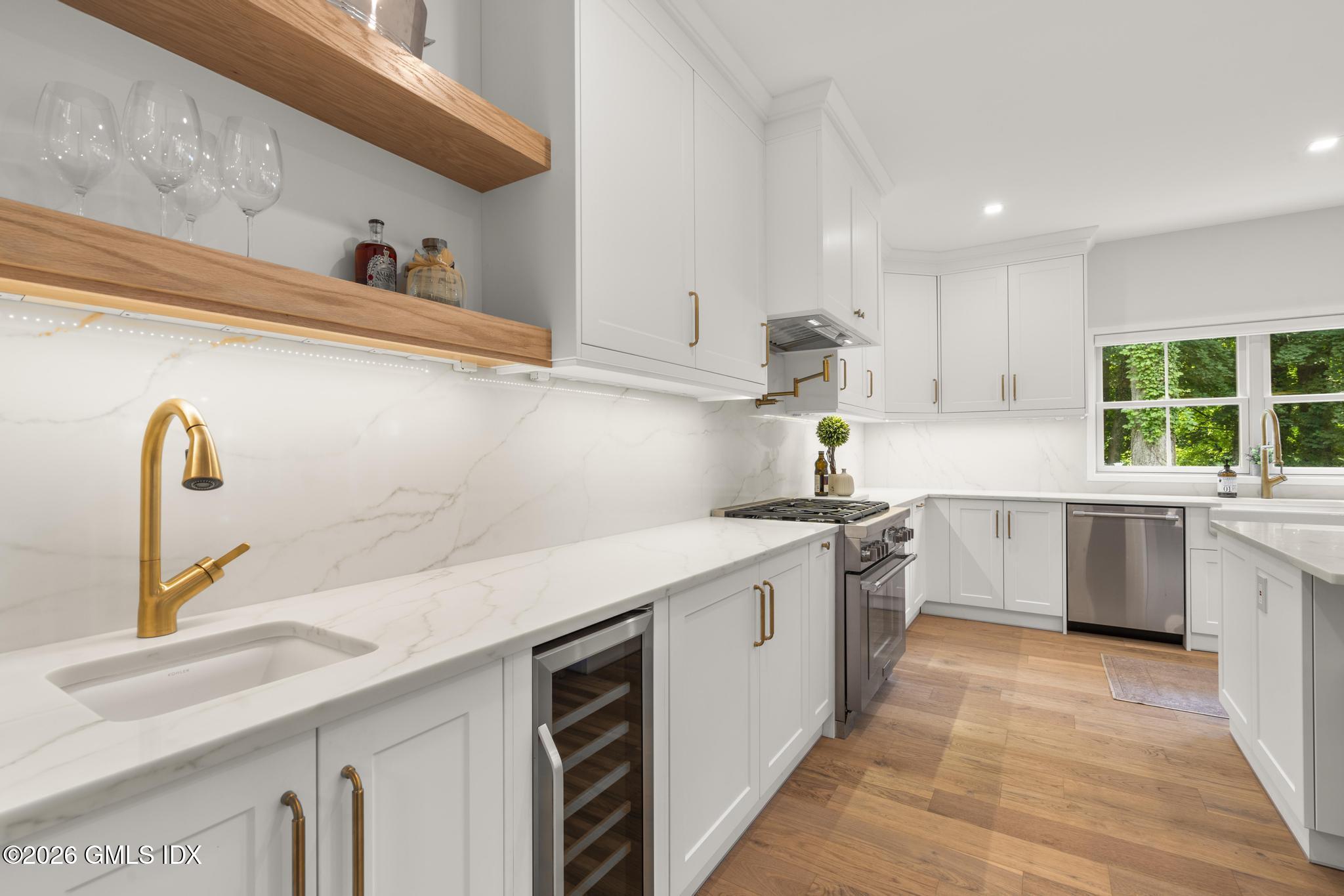 89 Indian Field Road Greenwich, CT 06830 - Photo 15 of 55 1.89 Kitchen