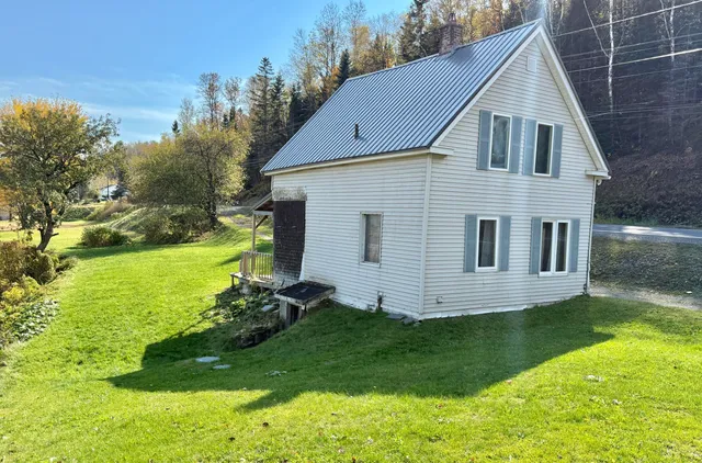 $179,000 | 500 Us Route 1, Van Buren, ME 04785