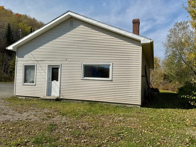 $179,000 | 500 Us Route 1, Van Buren, ME 04785
