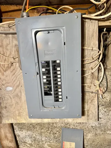 $179,000 | 500 Us Route 1, Van Buren, ME 04785