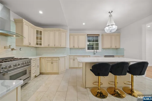 $799,000 | 81 Fairmount Avenue, Hackensack, NJ 07601