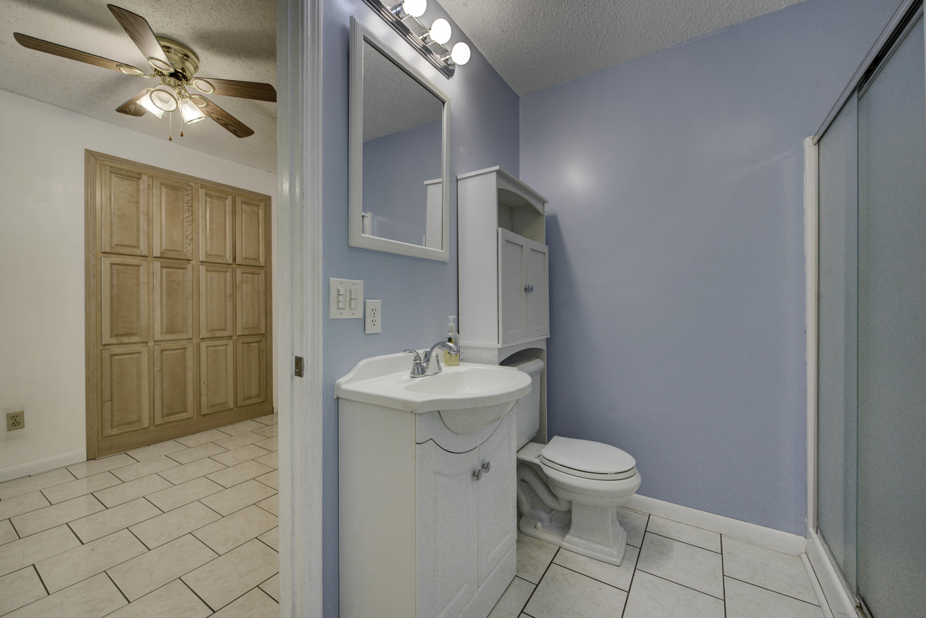 216 Lakeview Lane Oak Ridge, TN 37830 - Photo 17 of 37 216 Lakeview Ln 37830-17
