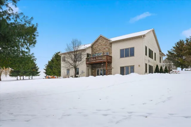 $549,900 | 1047 174th Street, Hammond, WI 54015