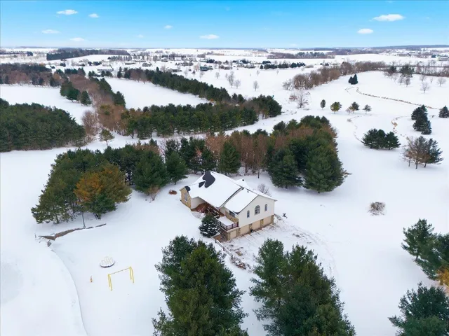 $549,900 | 1047 174th Street, Hammond, WI 54015