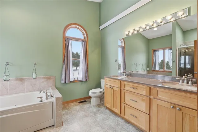 $549,900 | 1047 174th Street, Hammond, WI 54015