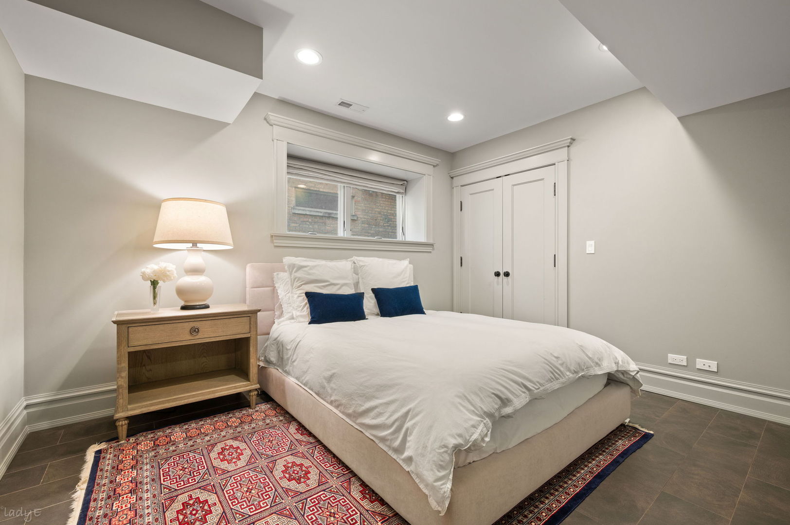 652 West Sheridan Road Chicago, IL 60613 - Photo 46 of 60