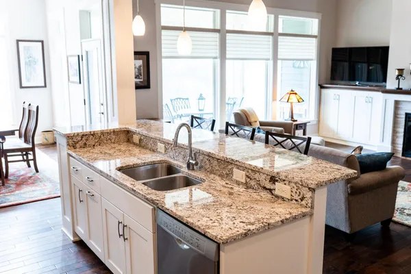 $685,500 | 3848 Berkshire Road Southwest, Rochester, MN 55902